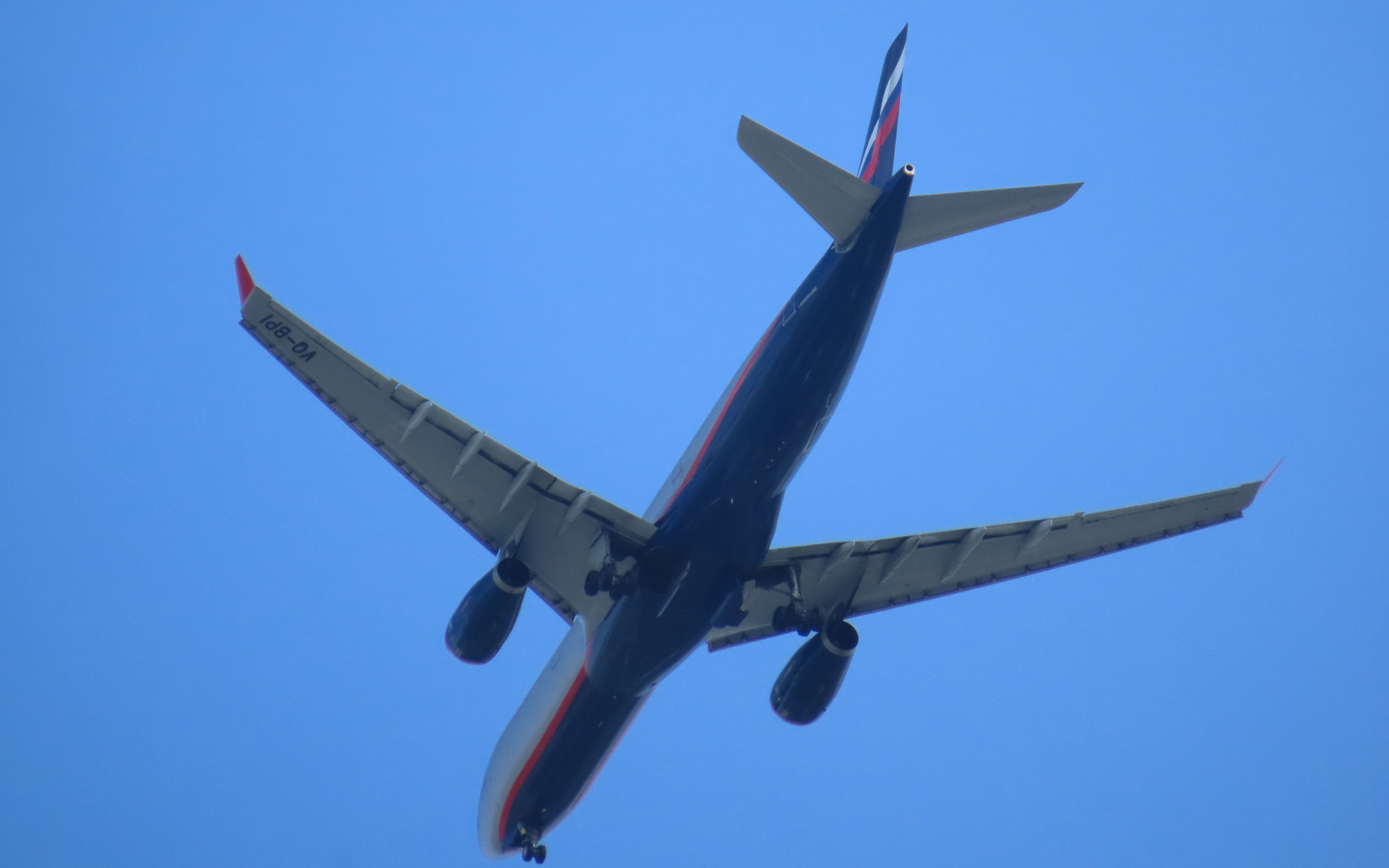 【拍机】俄罗斯航空 空客330 降落北京首都机场