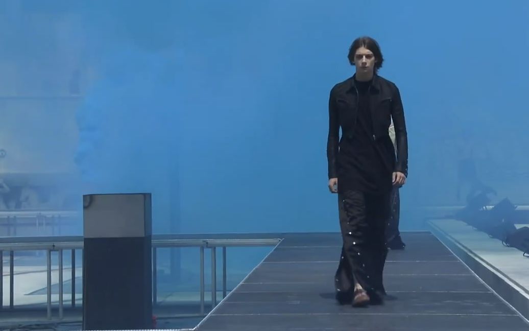 【瑞克ⷦ짦–‡斯 | 2019年春夏季男士时装秀】RICK OWENS SS19 MENS  BABEL哔哩哔哩bilibili