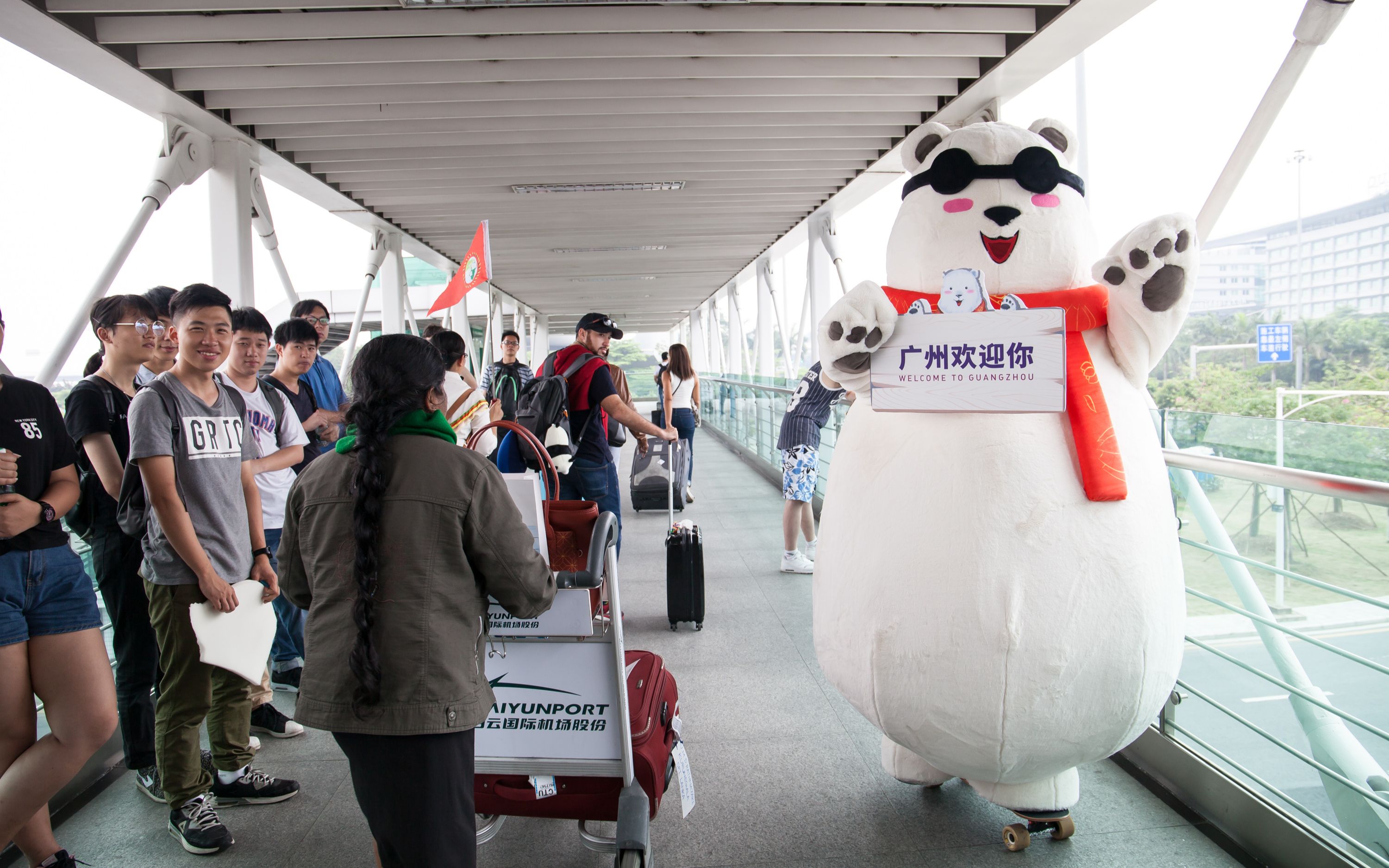 潮汕机场接机出口图图片