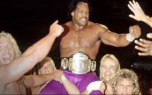 Tải video: 1992.08.02 WCW Main Event - Big Van Vader vs. Ron Simmons