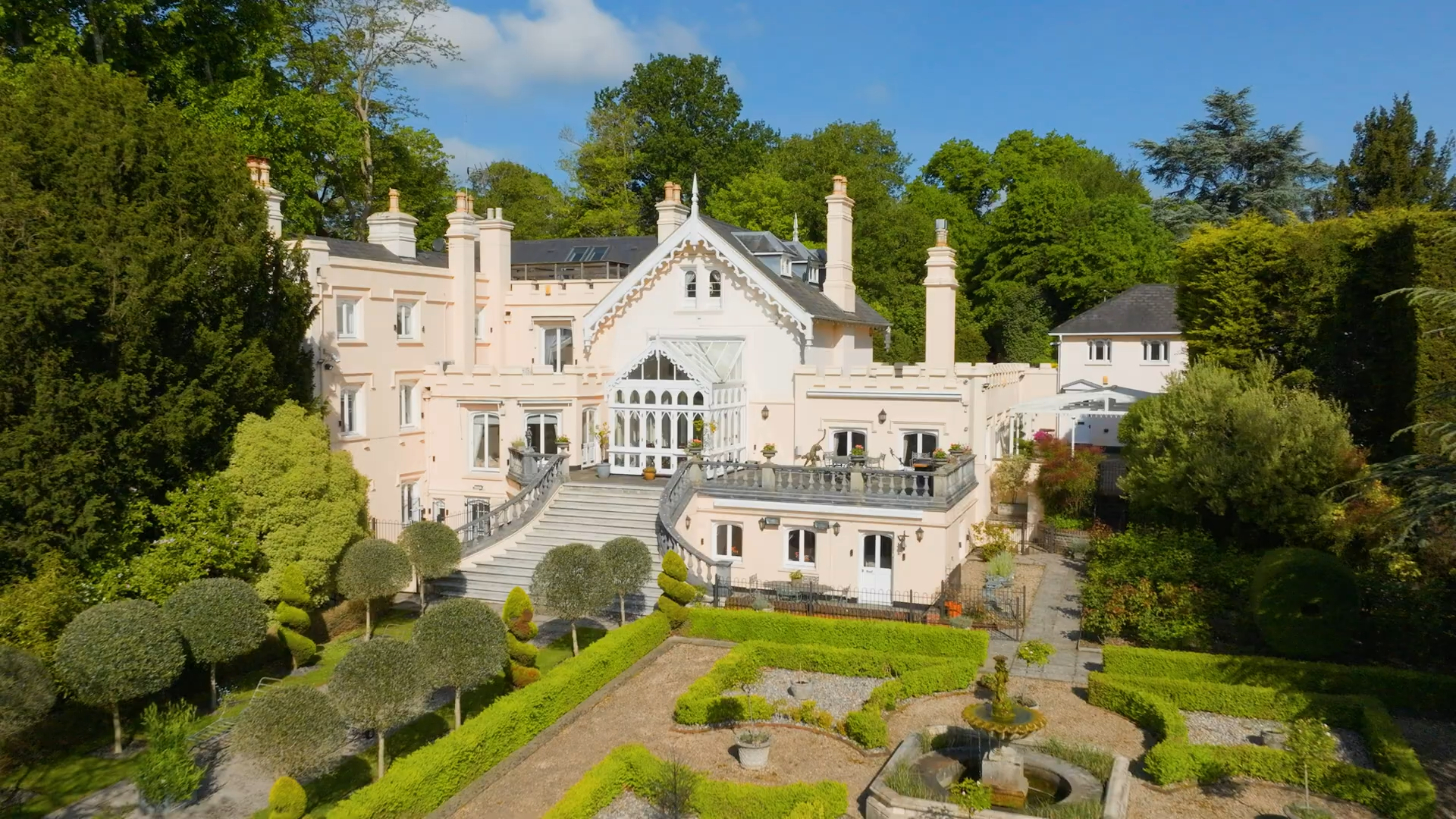 英国伦敦郊外经典乡村别墅豪宅庄园