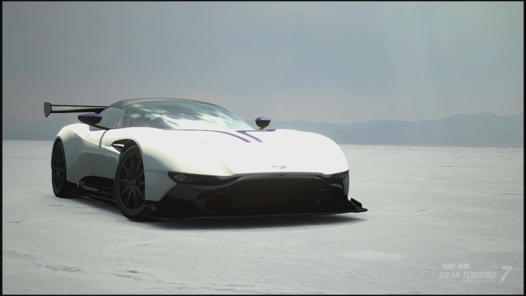 「4k」 圣诞前夕 如纯白雪花般的12缸猛兽 阿斯顿马丁 vulcan gt7