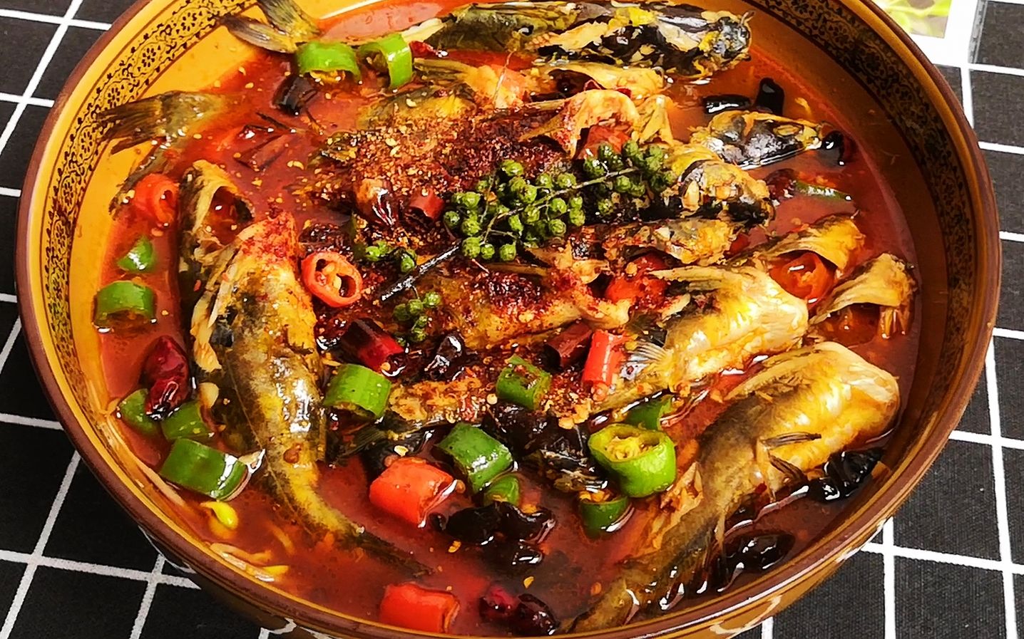 四川饭店一天卖几十份的麻辣黄辣丁这样做才够味