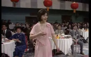 Download Video: 黄梅戏 女驸马-马兰 1984年春晚