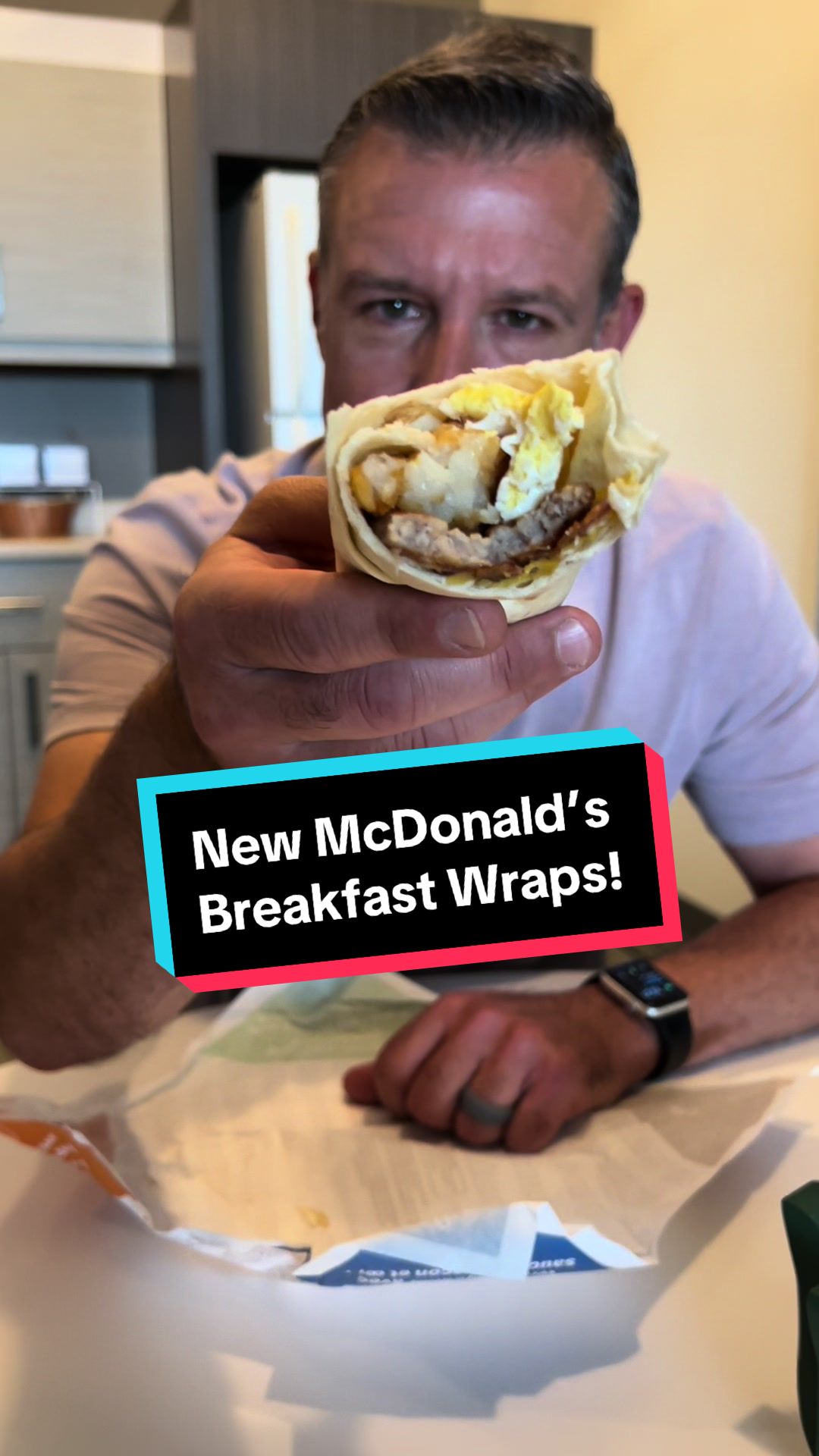 The new @mcdonald's canada𐟇谟‡栮ŠSausage, Bacon & Egg Breakfast Wrap officially ha哔哩哔哩bilibili