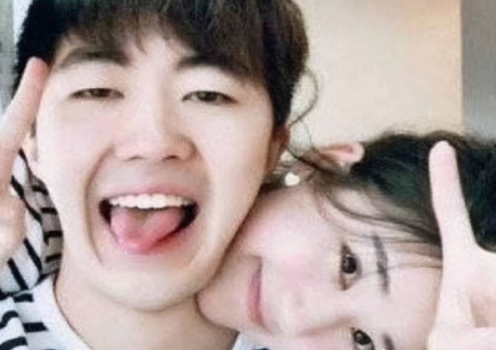 赵露思未成年就和dj男友同居走红后私密照片曝光尺度有点大