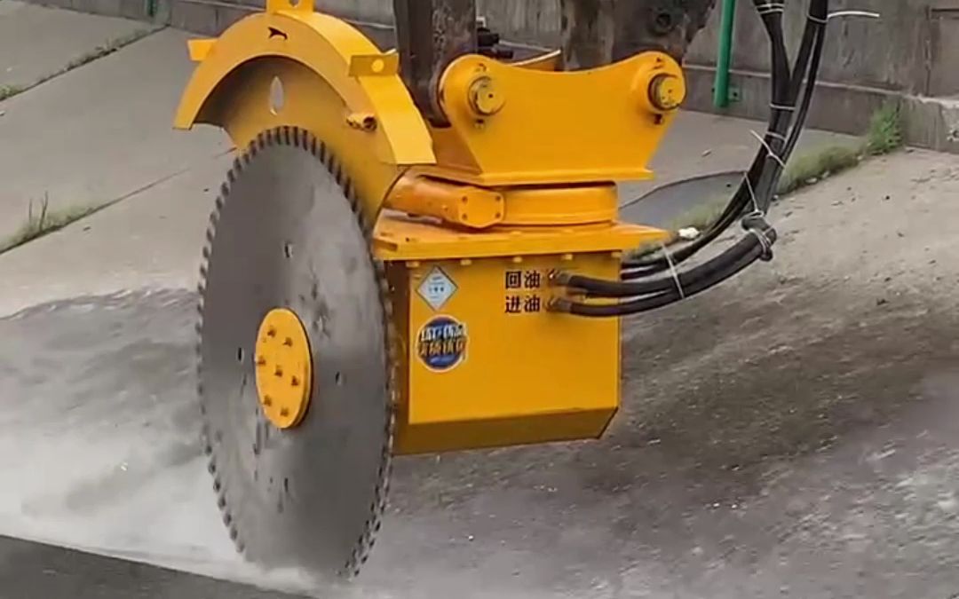 花岗岩石材曲线锯 挖掘机岩石锯 黑沙岩石开山锯