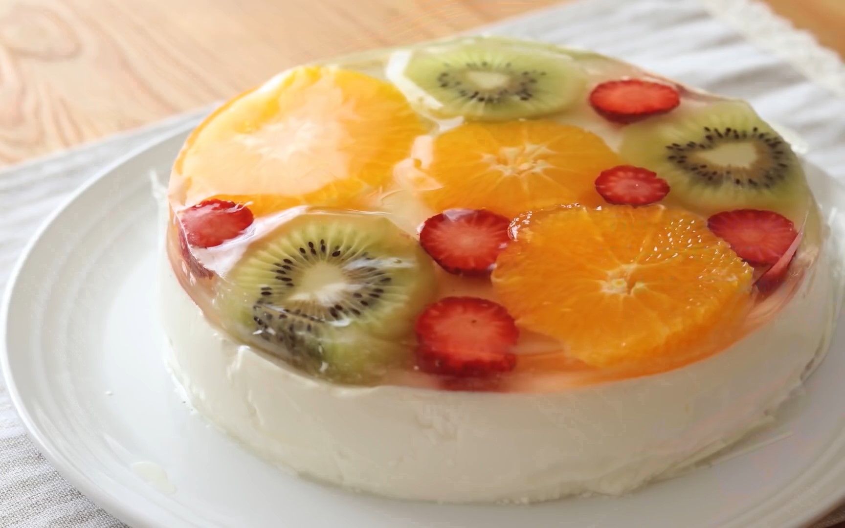 【安静厨房】治愈向 | 像蛋糕一样的水果鲜奶布丁,这个春天值得你一试