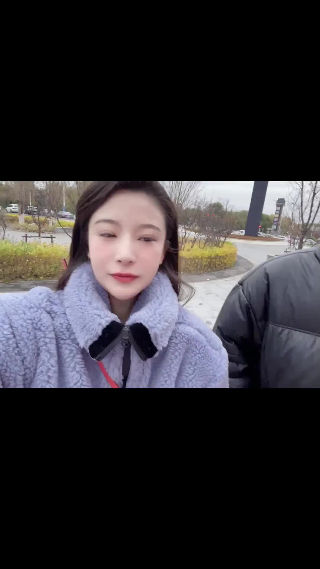 生拉硬拽沐小群假装有男朋友路过人间