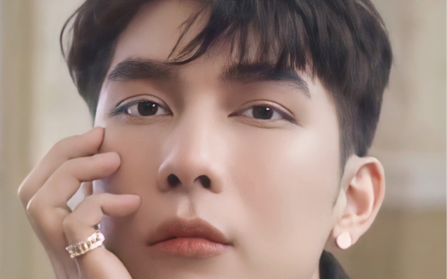 mewsuppasitfirstalbum365photoalbumpreviewcrmsuppasitstudio