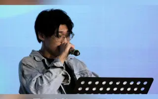 诺楠原创演绎大赛选手吴俊峰在诺楠《轻谈浅唱》演唱王力宏《需要人陪》