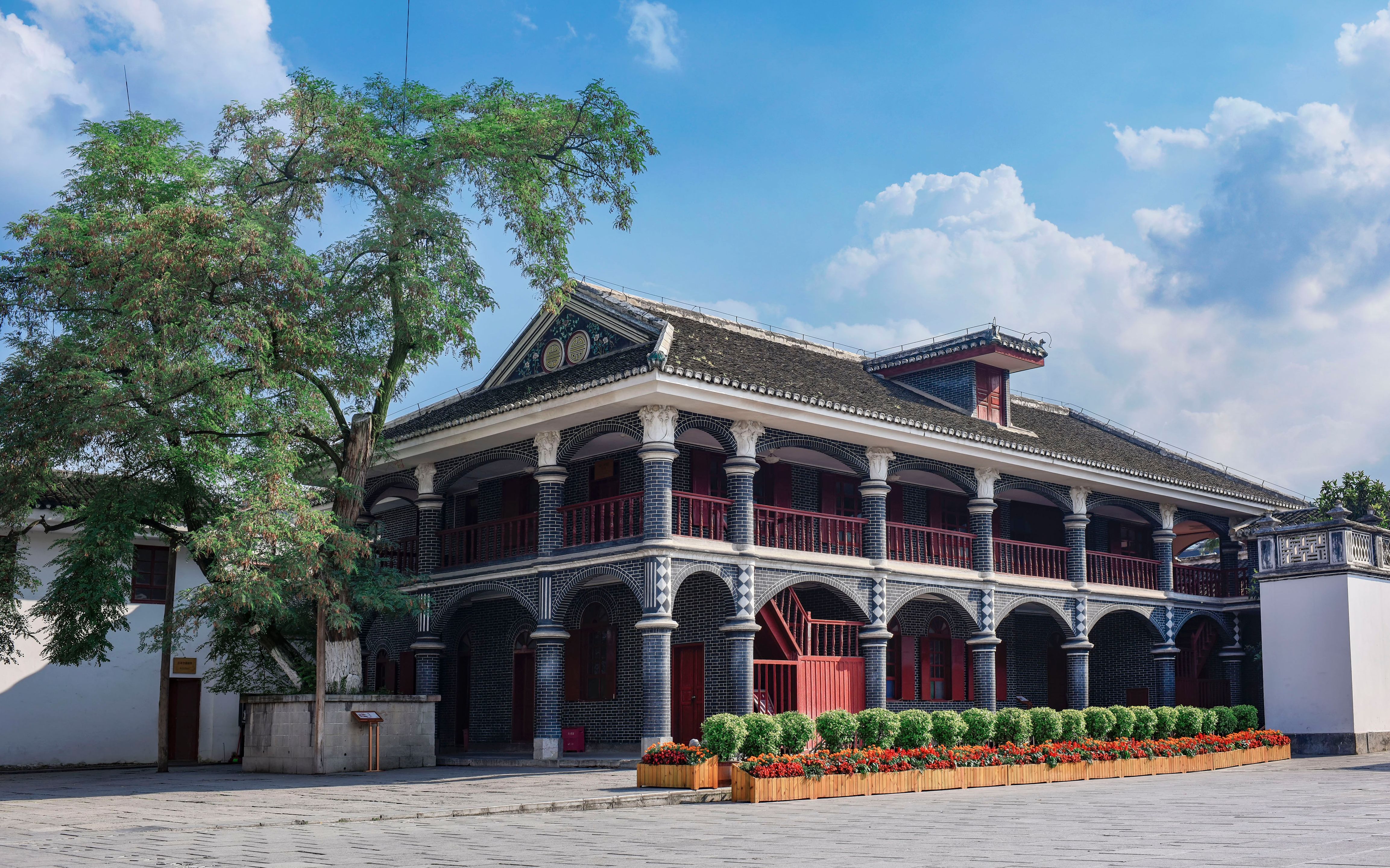 遵义红军街散步捞沙巷美食