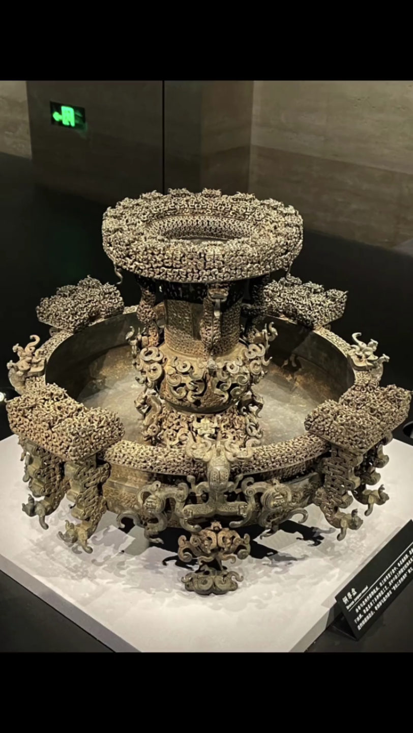 揭秘距今2500年曾侯乙尊盘:华丽程度难以想象