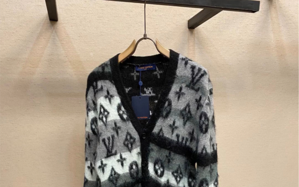 说一下原单lv路易威登老花黑白马海毛开衫