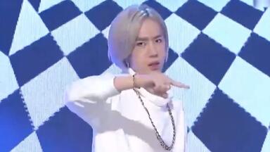 王一博_2014.10.19】SBS人气歌谣_UNIQ《Falling In Love》_哔哩哔哩_
