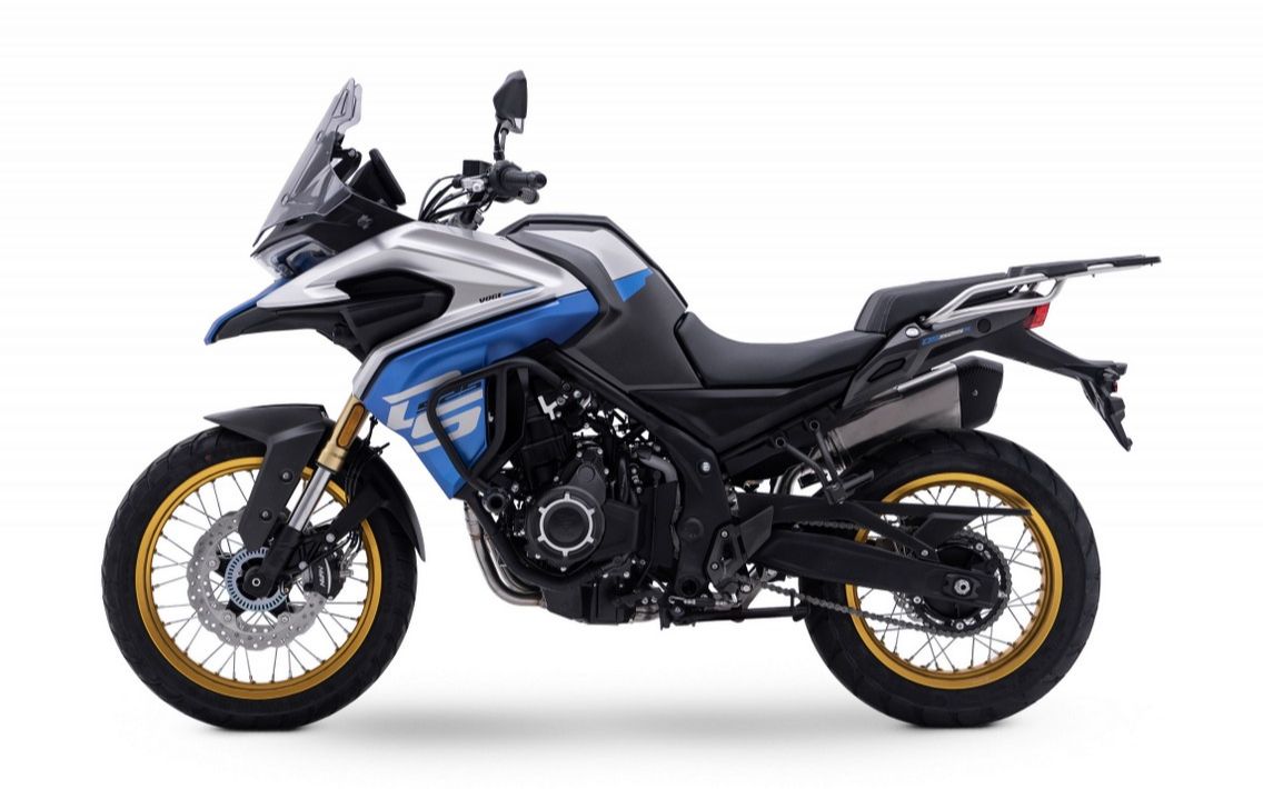 无极ds525x冒险旅行摩托车摩博会实拍(片尾多款无极车型展示)