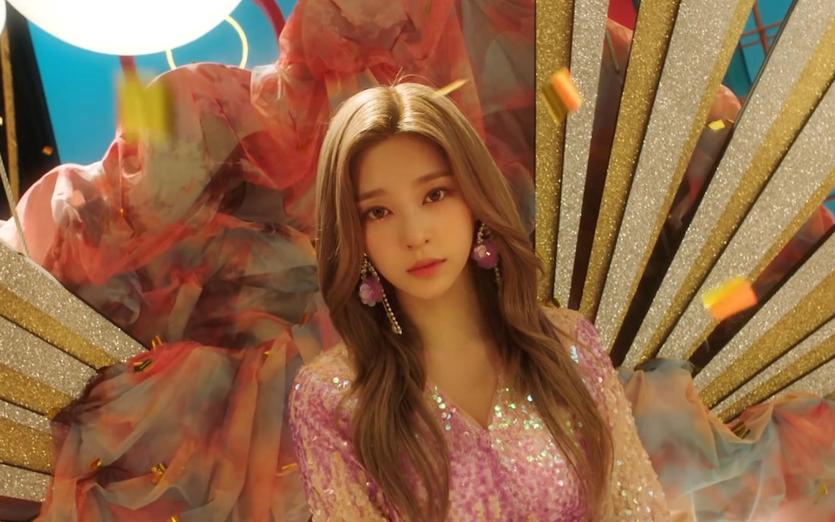 【izone】fiesta mv 预告公开,鲜花绽放,华丽回归200211