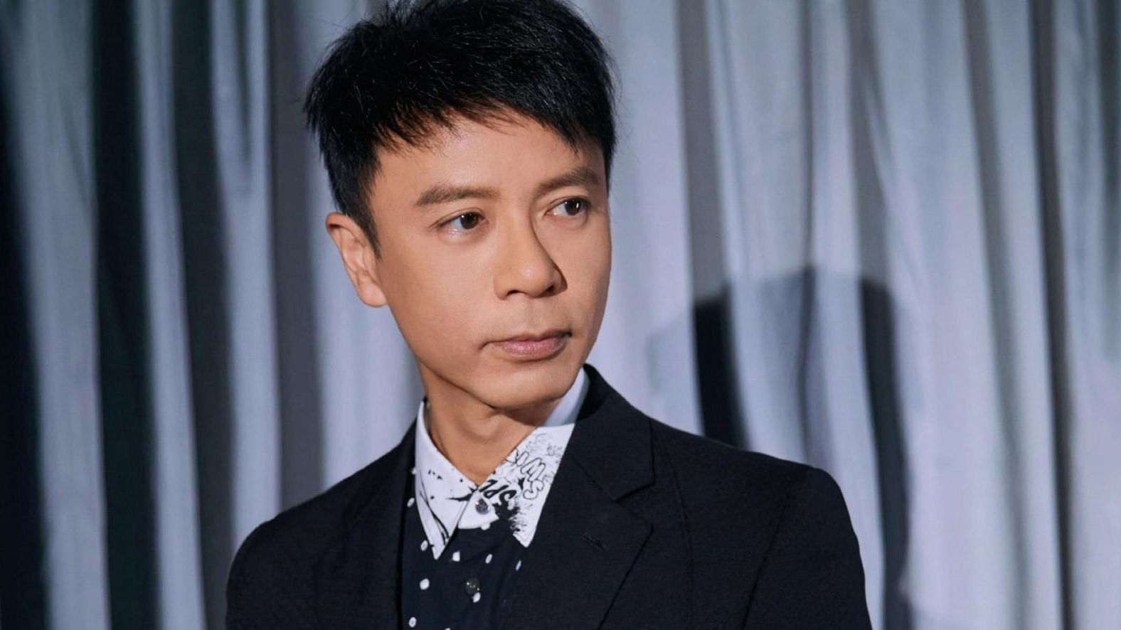 李克勤最好听的十五首首歌曲,华语乐坛百听不厌的宝藏经典,cd勤真的是