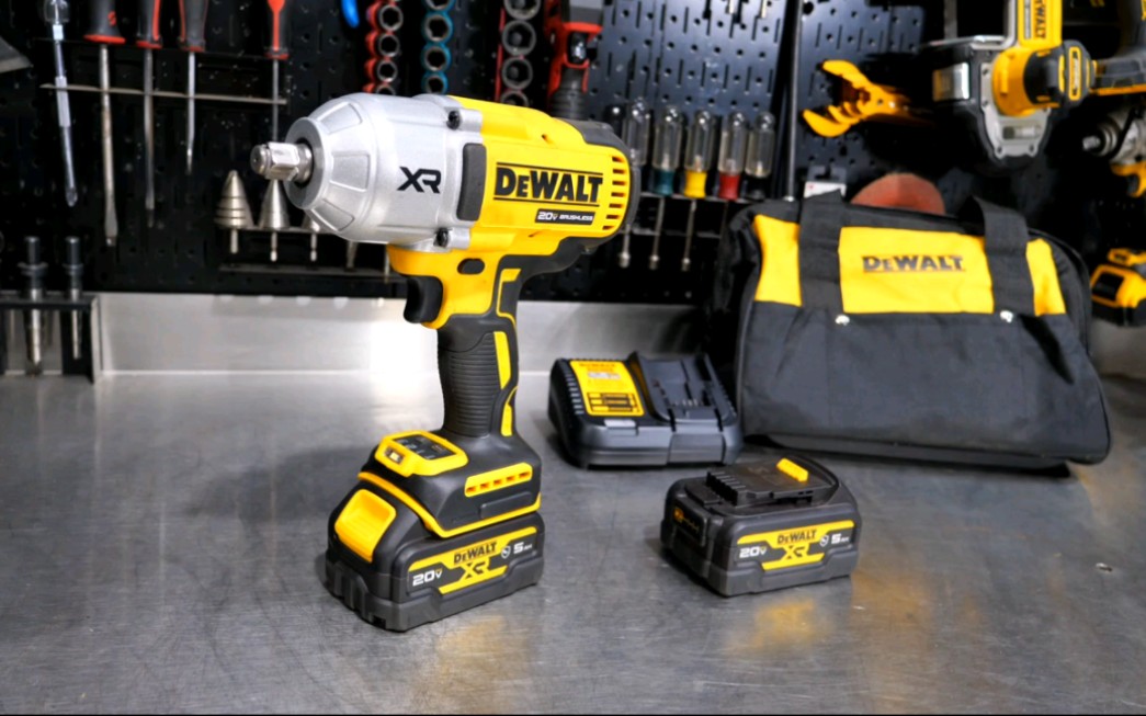 得伟 dcf900 高扭矩冲击扳手评论 最大可拆卸1700英尺磅!