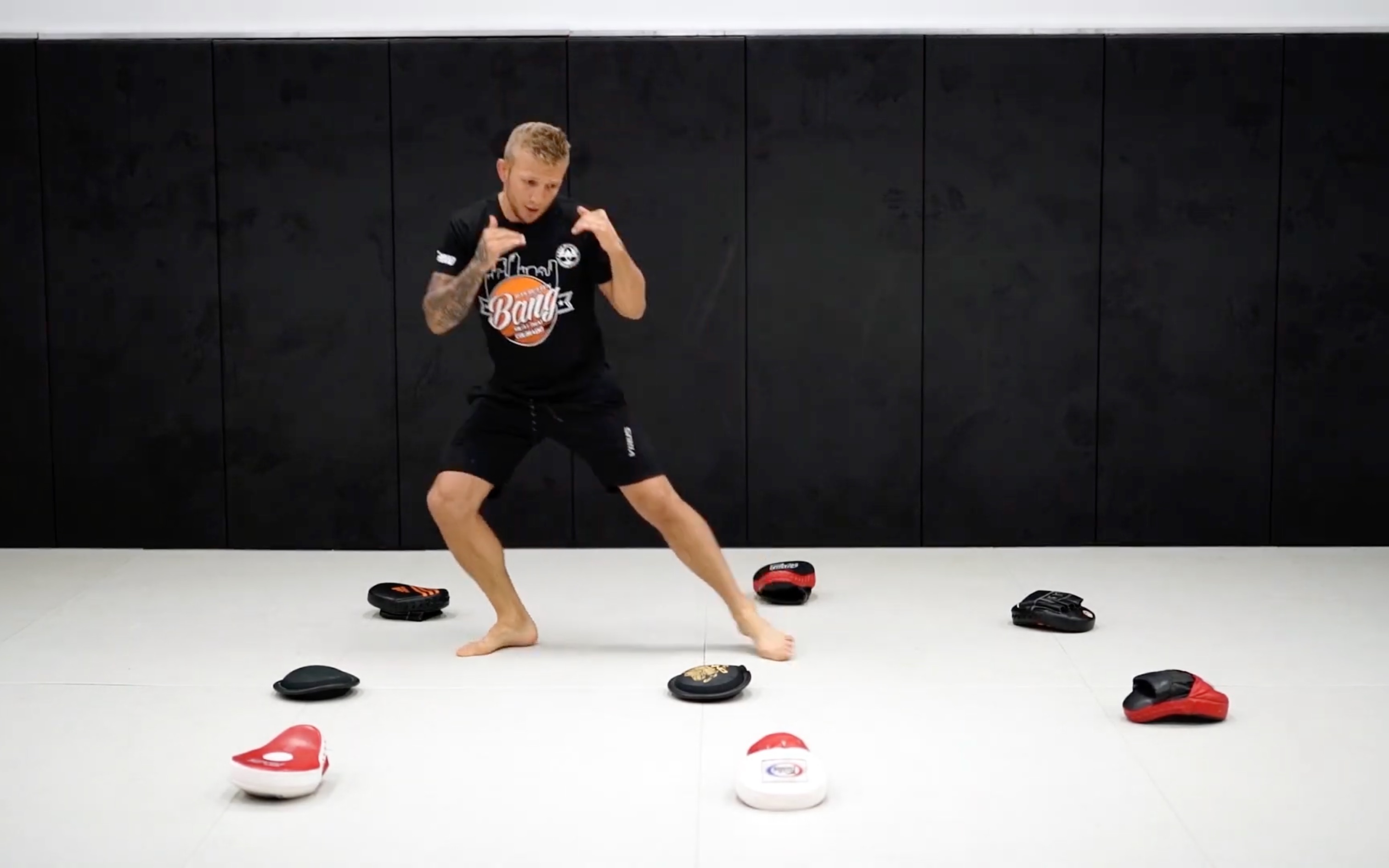 前ufc雏量级冠军tj迪拉肖教你进阶步法