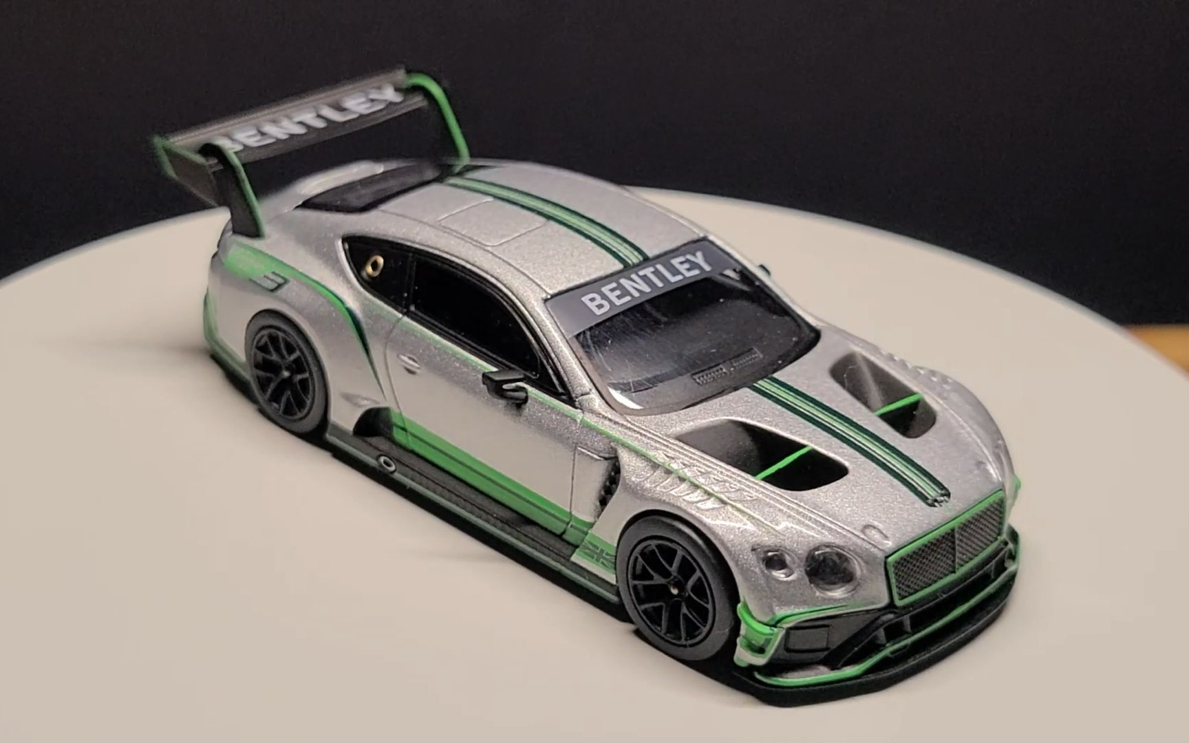 minigt 64比例 宾利欧陆gt3 模型