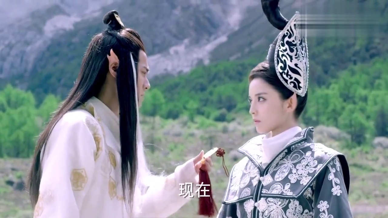 青丘狐传说:恒儿柳长言回到青丘,恒儿变得冷淡,还扔了他的玉佩