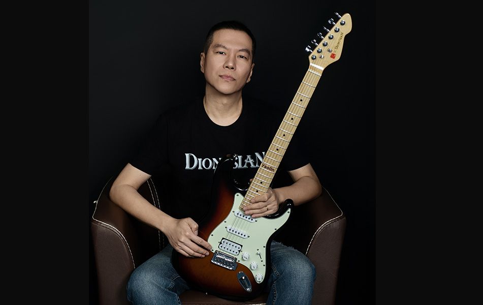 再次庆贺姚林老师成为戴尼森品牌代言人,并隆重推出深度合作款电吉他