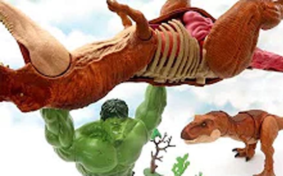 暴龙雷克斯恐龙大战绿巨人!玩具恐龙组装有趣视频