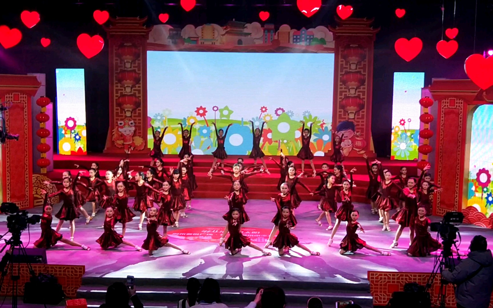 荆州市向老师拉丁舞学校2019年荆州少儿春晚节目表演