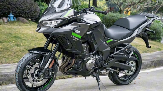 川崎四缸旅行车异兽1000