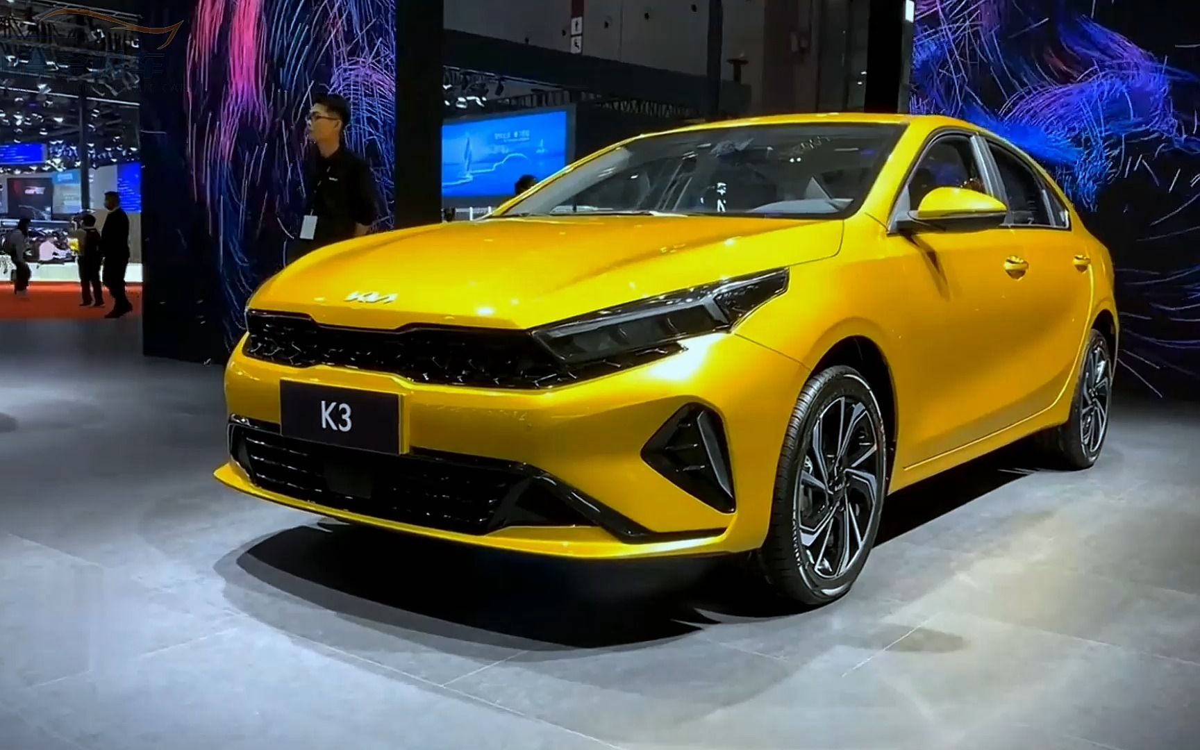 全新2024款起亚k3终于来了!搭1.5l 1.4t动力,配全新前脸 贯穿尾灯