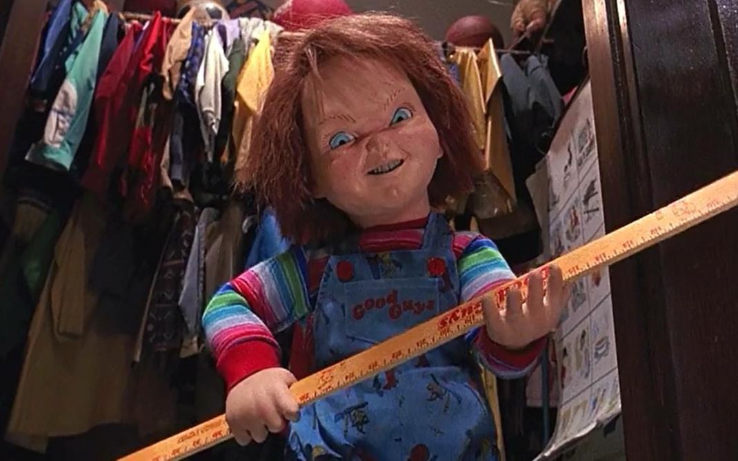 三分钟看惊悚片《鬼娃回魂2》,小娃娃越来越狂野,这次不用刀了