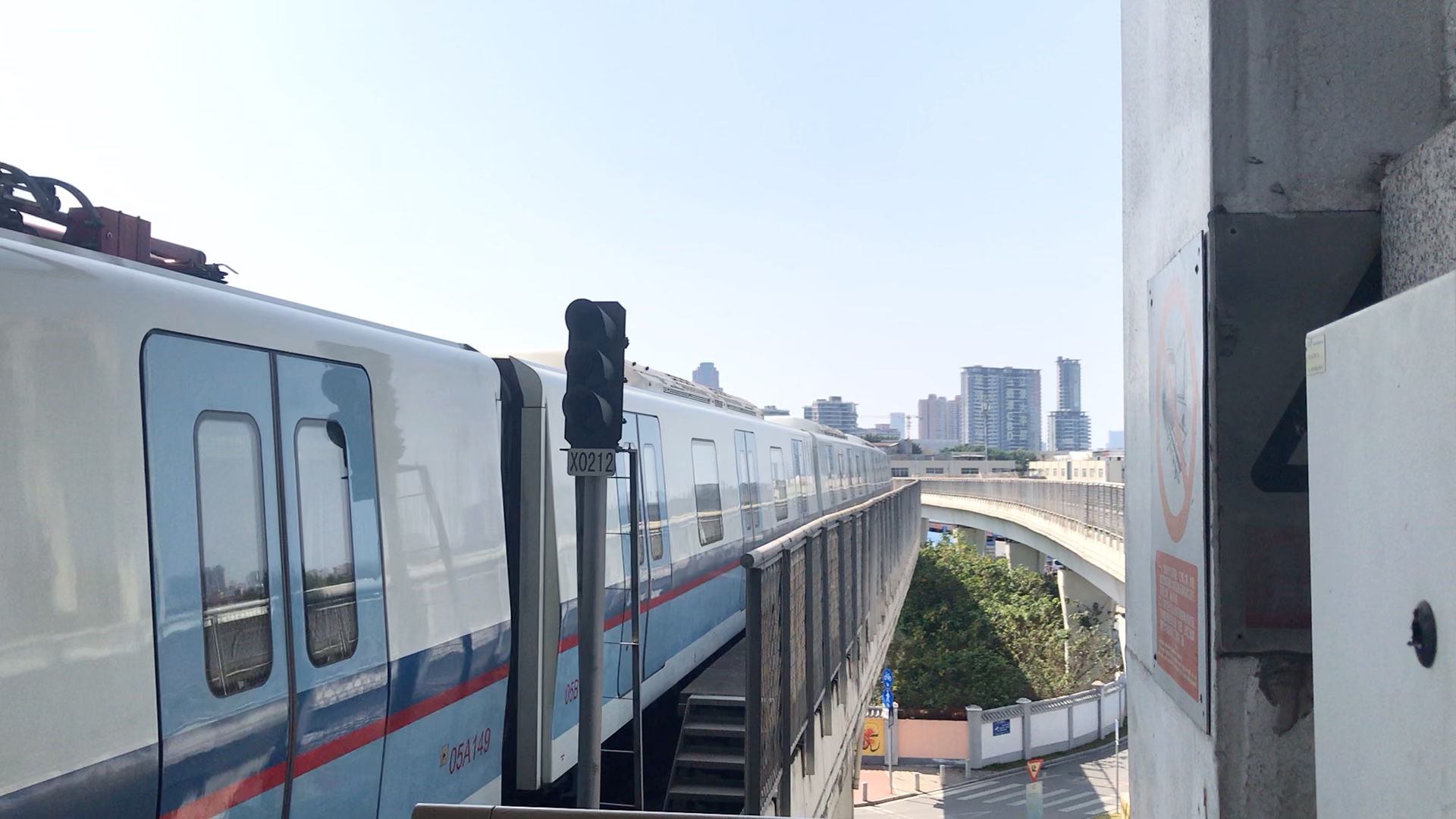 广州地铁5号线l7新车5x149-150进坦尾站