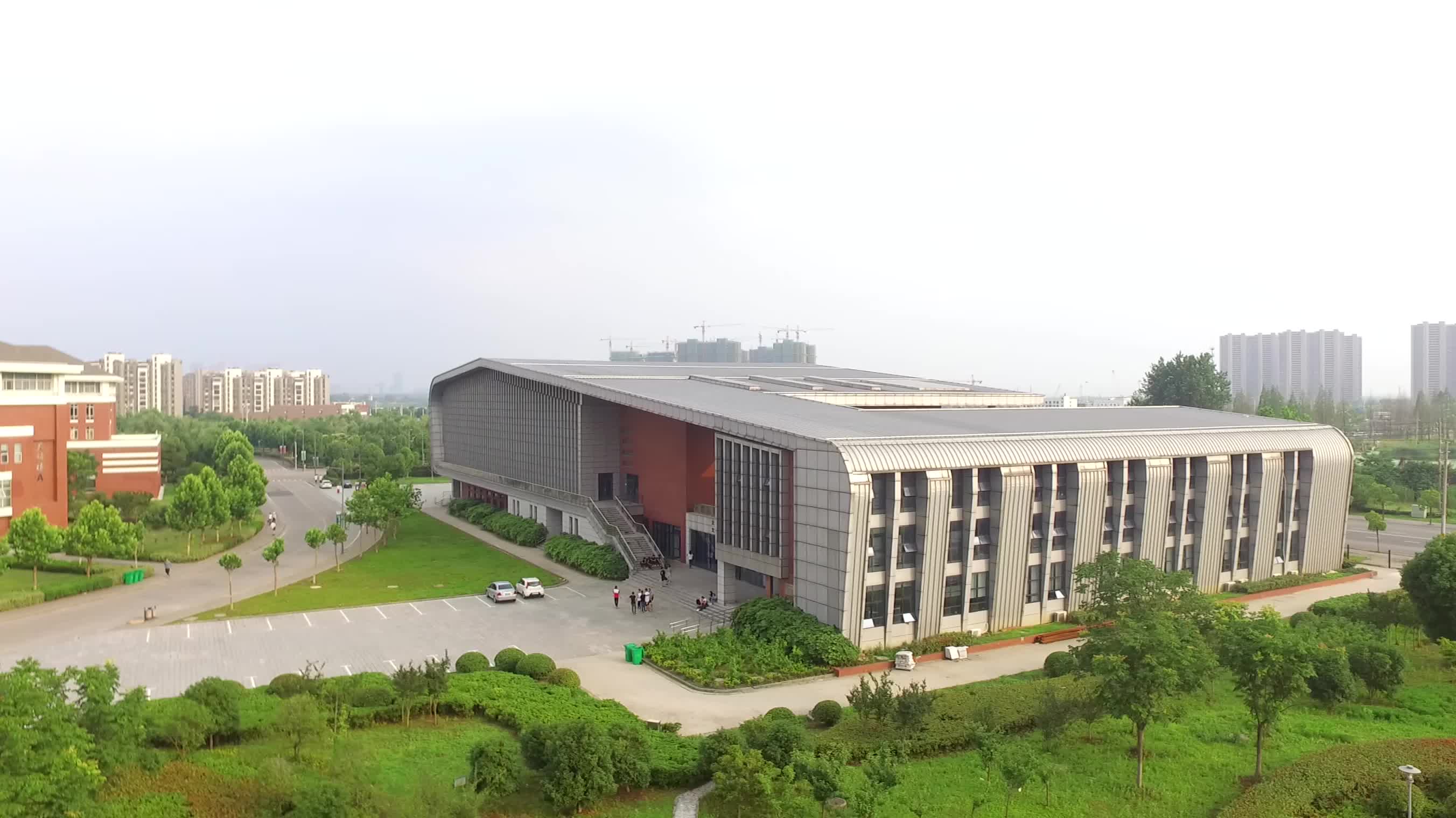 南铁院体育馆航拍(试拍)-180610
