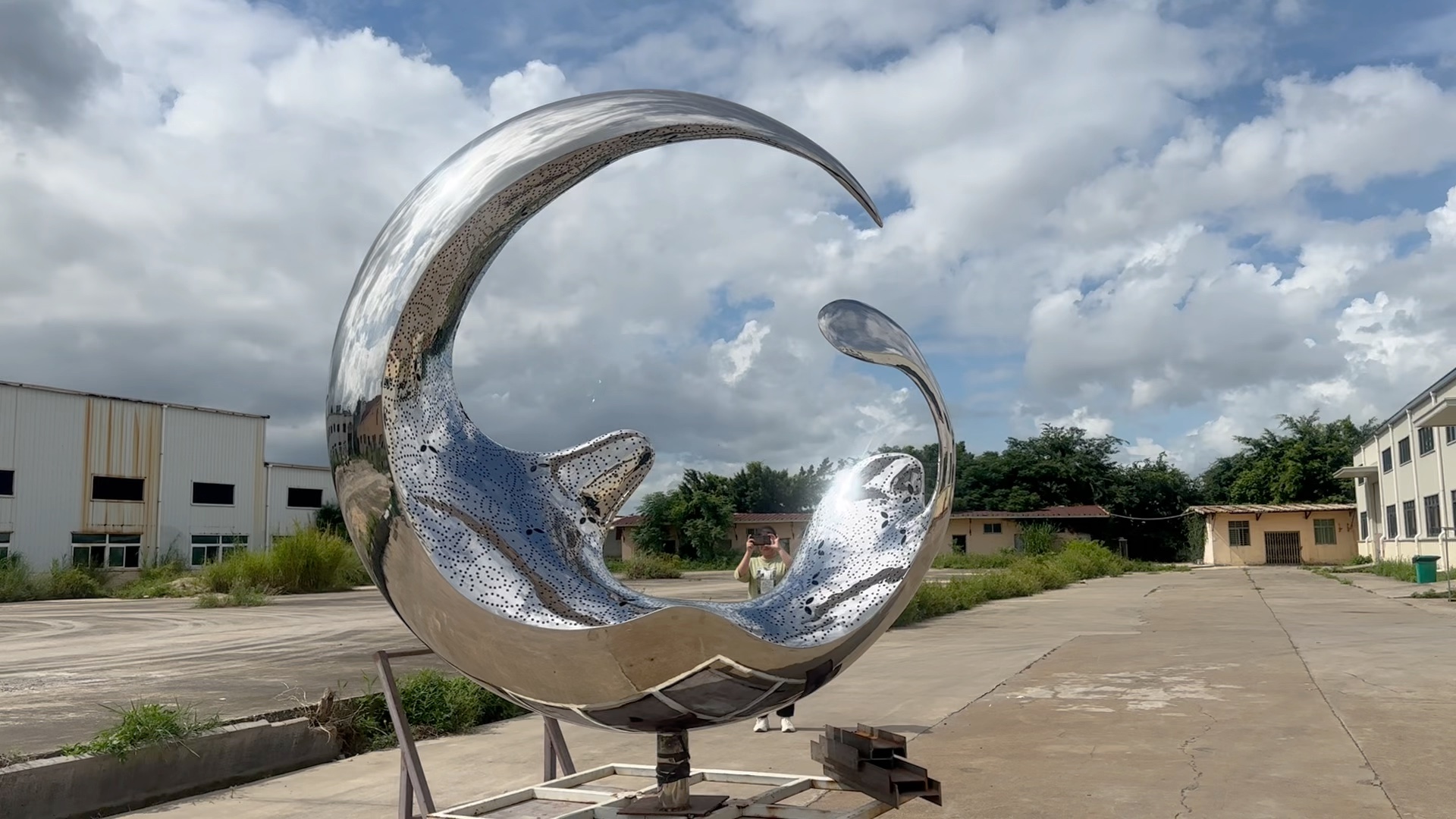 不锈钢圆环雕塑