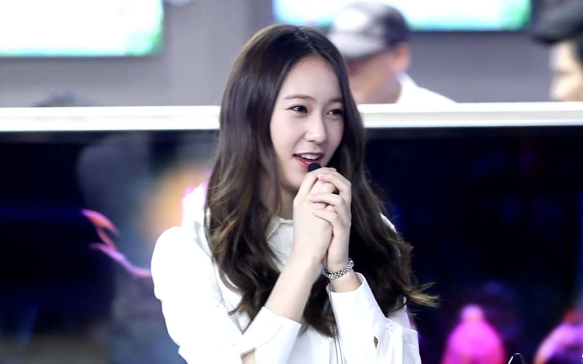 【krystal郑秀晶】130531 lotte fitin hi mart 签名会