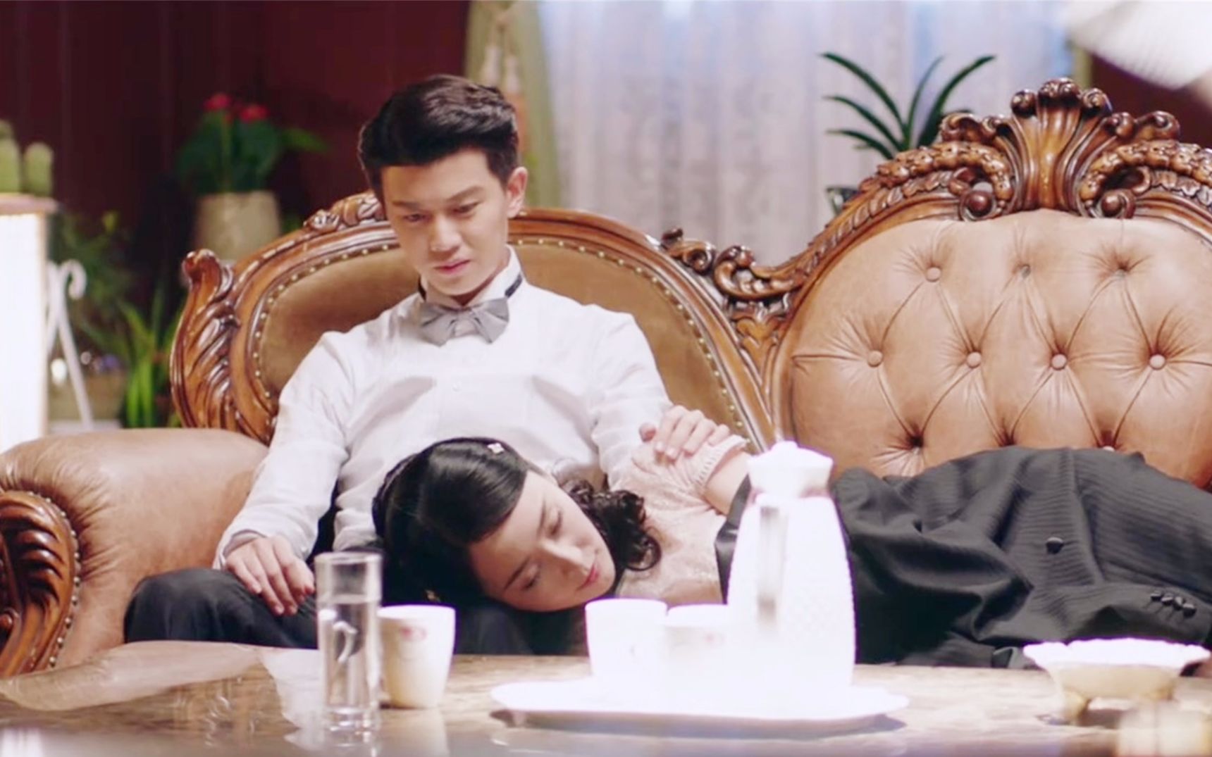 《秋蝉》李曼躺任嘉伦怀里,任嘉伦心里美滋滋,感情越来越好了!