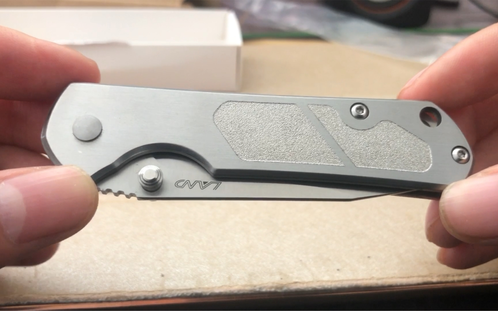 三刃木710开箱,挺不错的只是这种打开和锁定方式对我来说单手操作有点