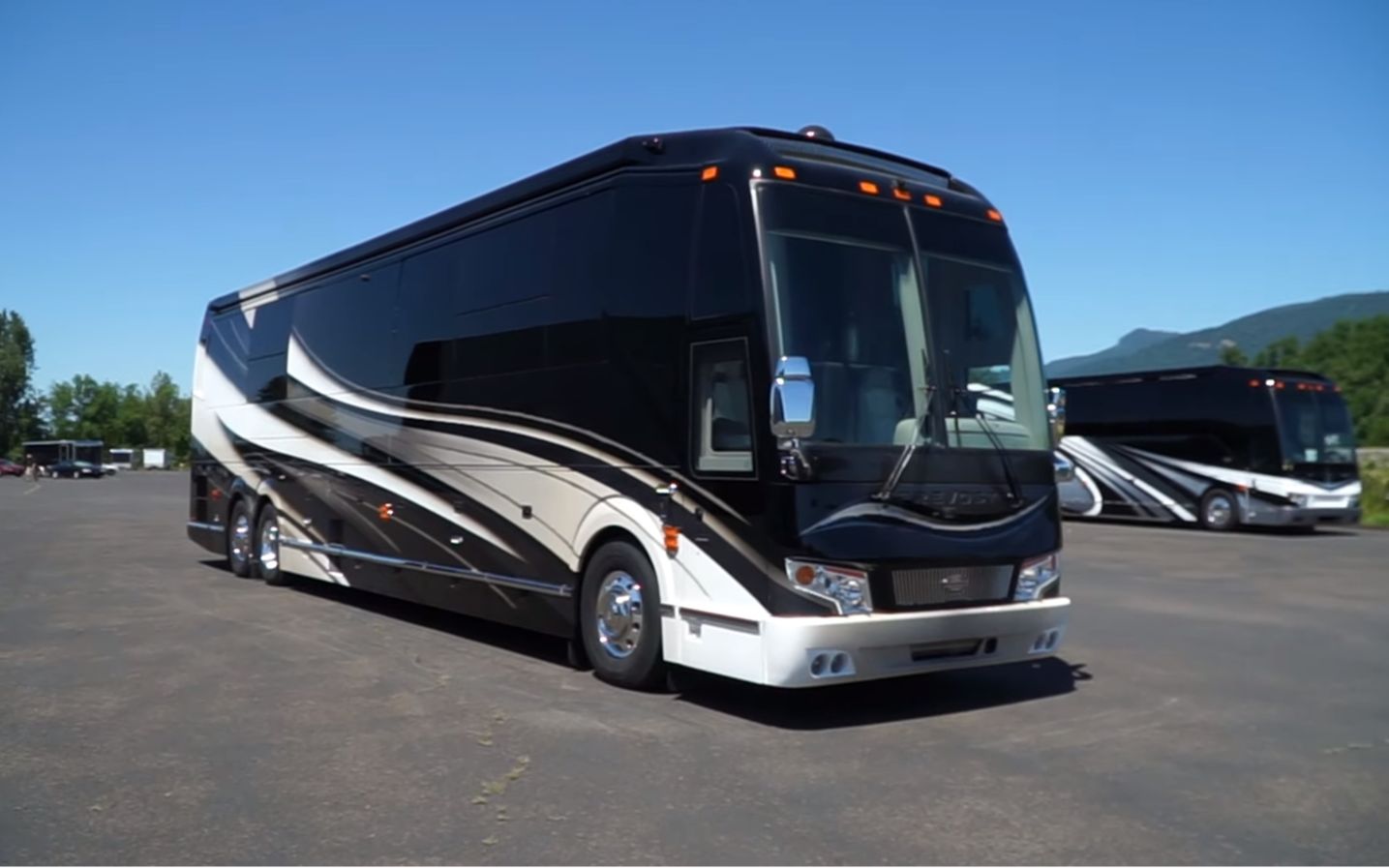 美式豪华a型大巴房车 - marathon show coach 1341