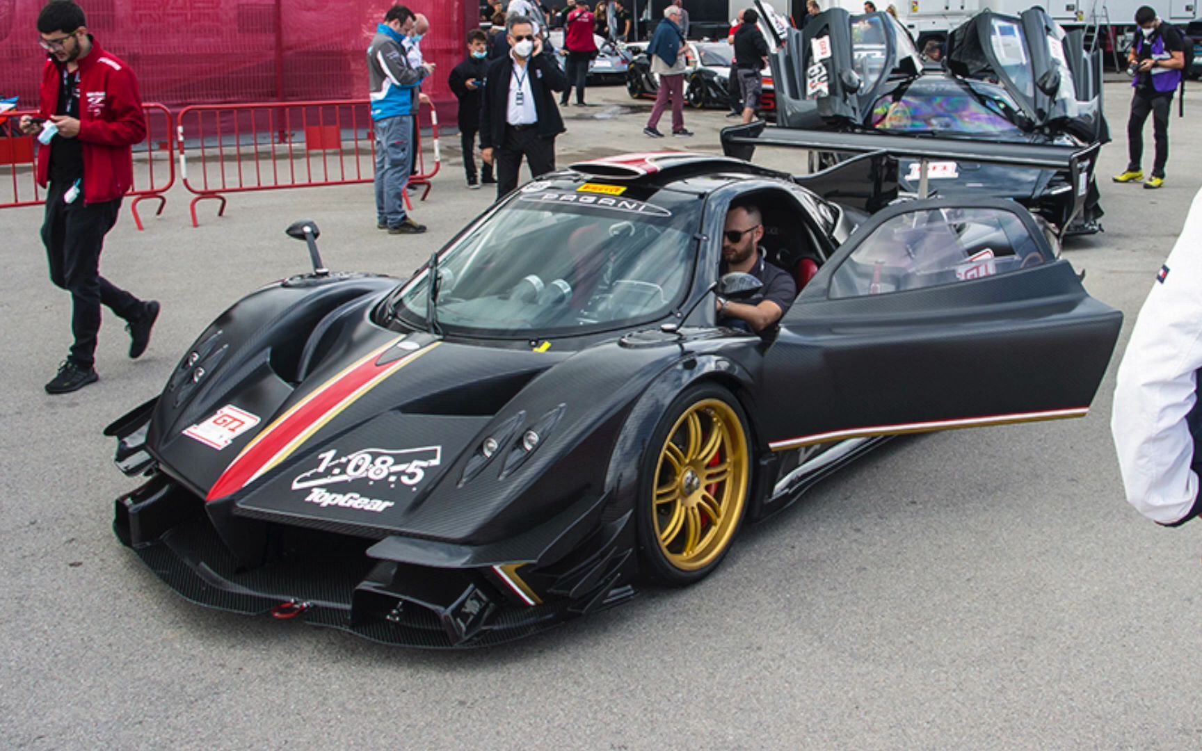 帕加尼zondarevolucion难得一见的千万超跑