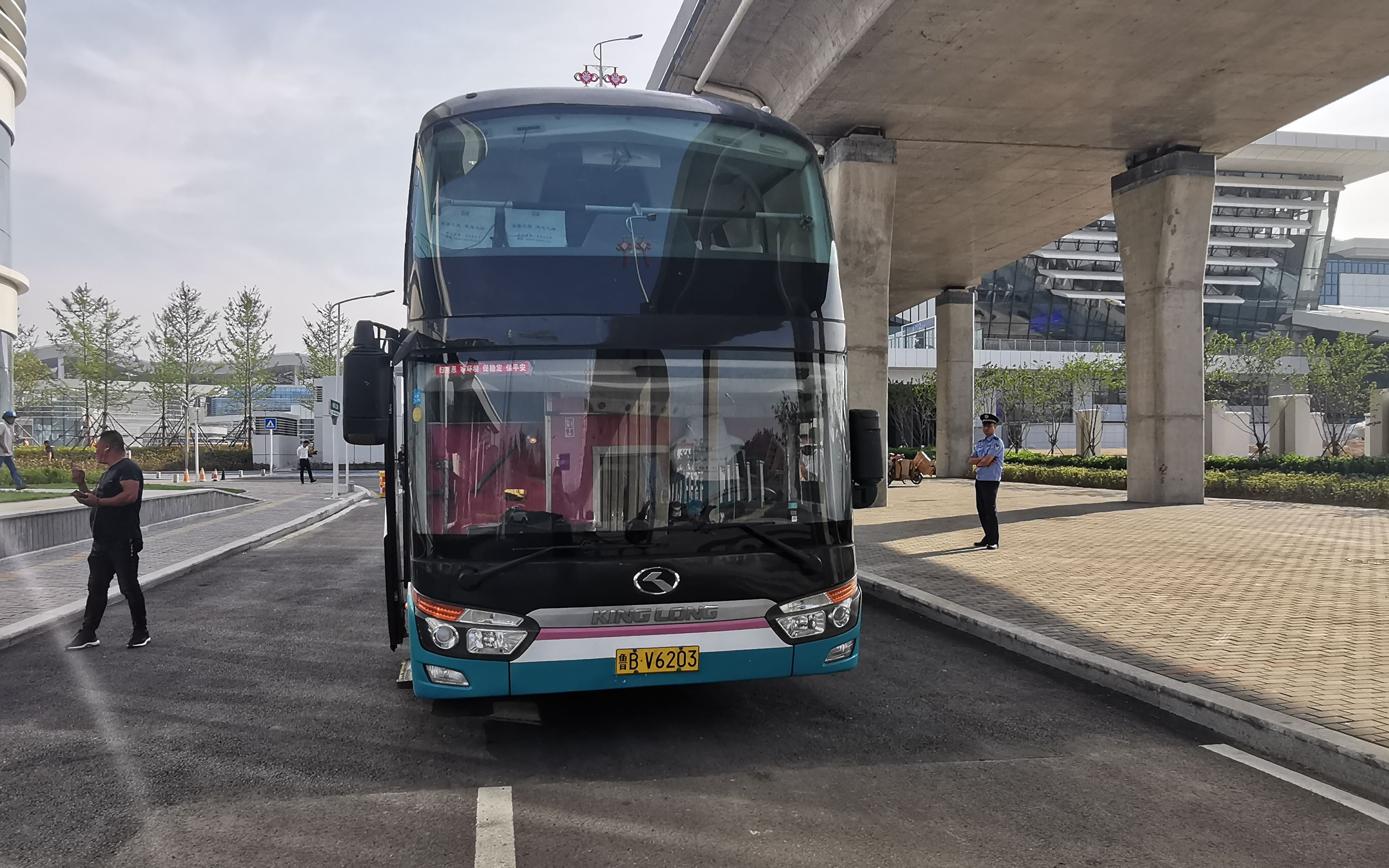 西海岸青島城運控股交運西海岸事業部青島西站青島火車站定製公交pov