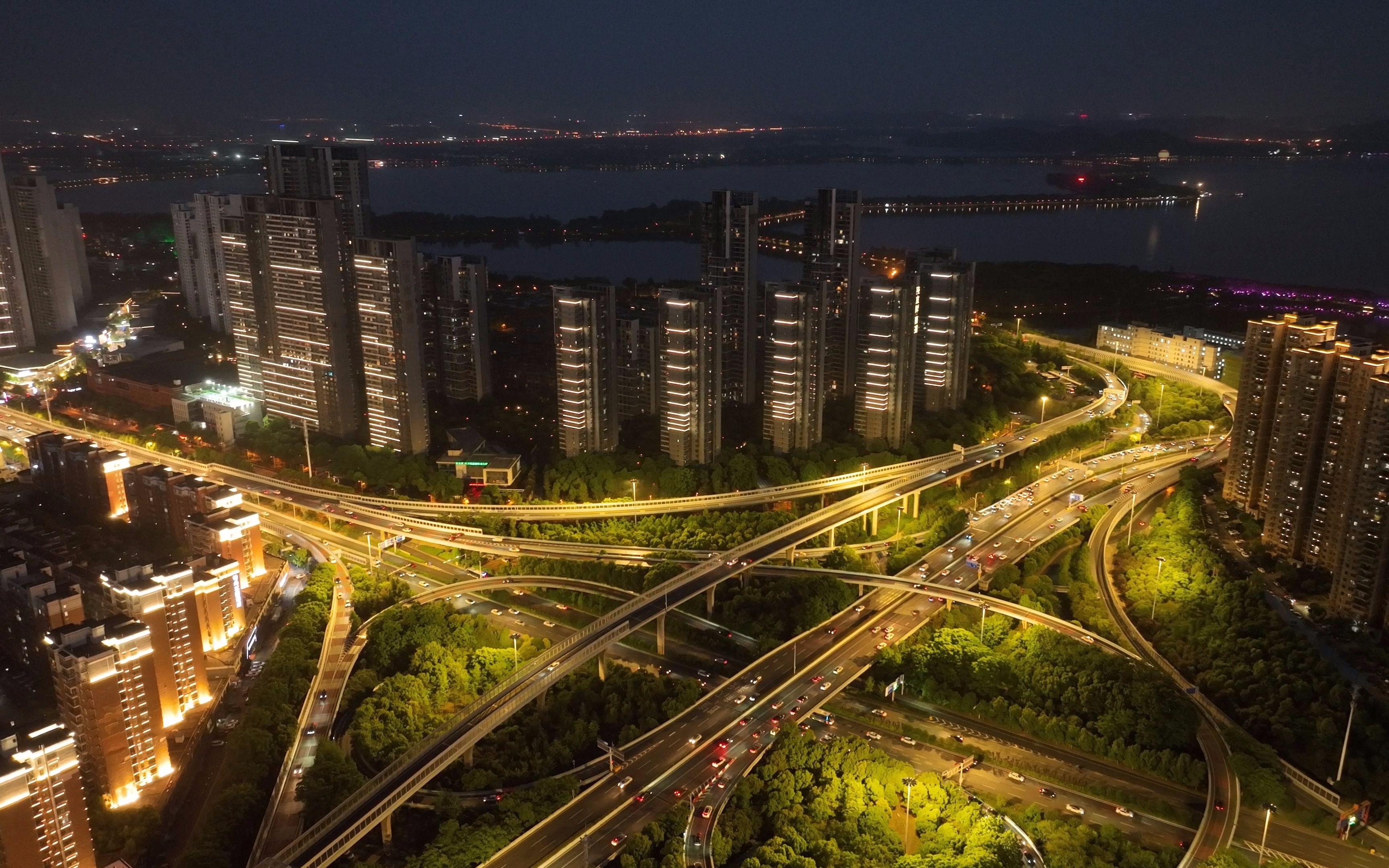 红庙立交桥日夜转换