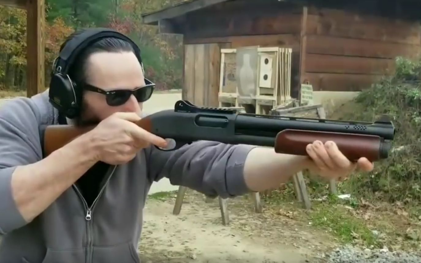 雷明顿870改装试射vangcompsystems系统的小短管霰弹枪