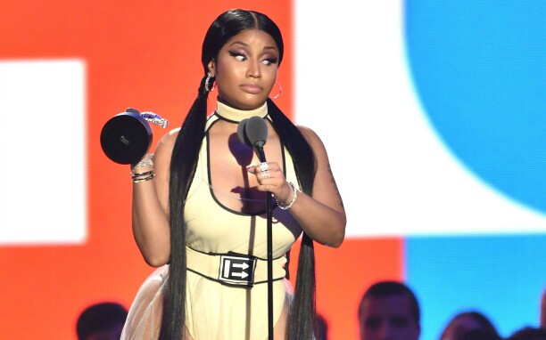 [nicki queen]本可儿nicki 回来了.带着我的chun-li奖杯 和芭比梦.