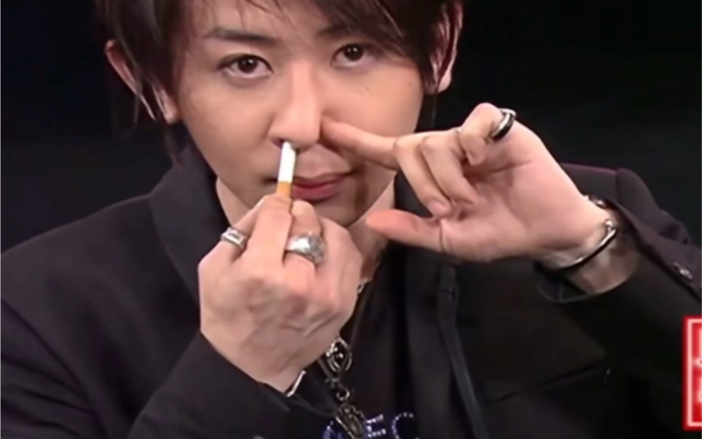 揭秘刘谦魔术,香烟入鼻!