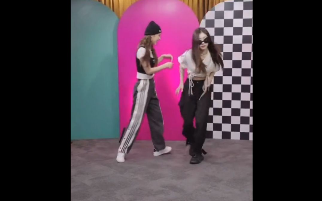 [图]Itzy 挑战 That That ( PSY ft Suga of BTS )