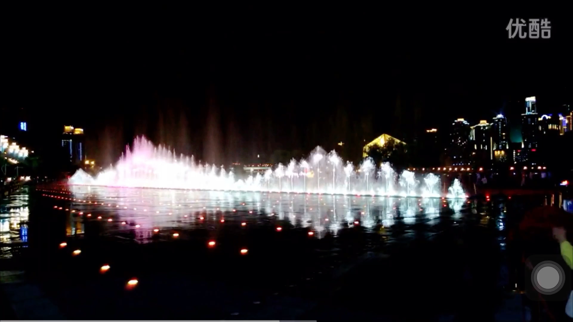 重庆南滨路音乐喷泉《拉德斯基进行曲》(2013年)(巅峰状态)(音箱音质