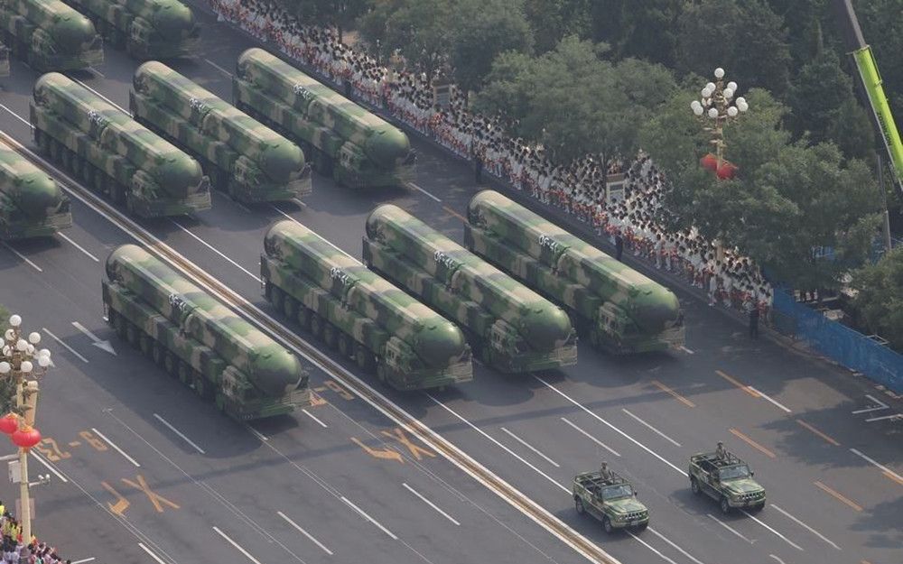 老炮说事重温大阅兵进击的火箭军