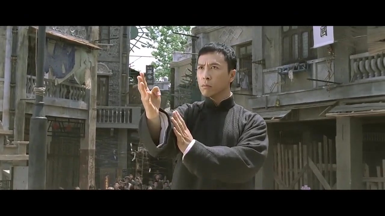 要一个打十个 用或其他应用扫描二维码 点赞 《叶问》是由叶伟信执导