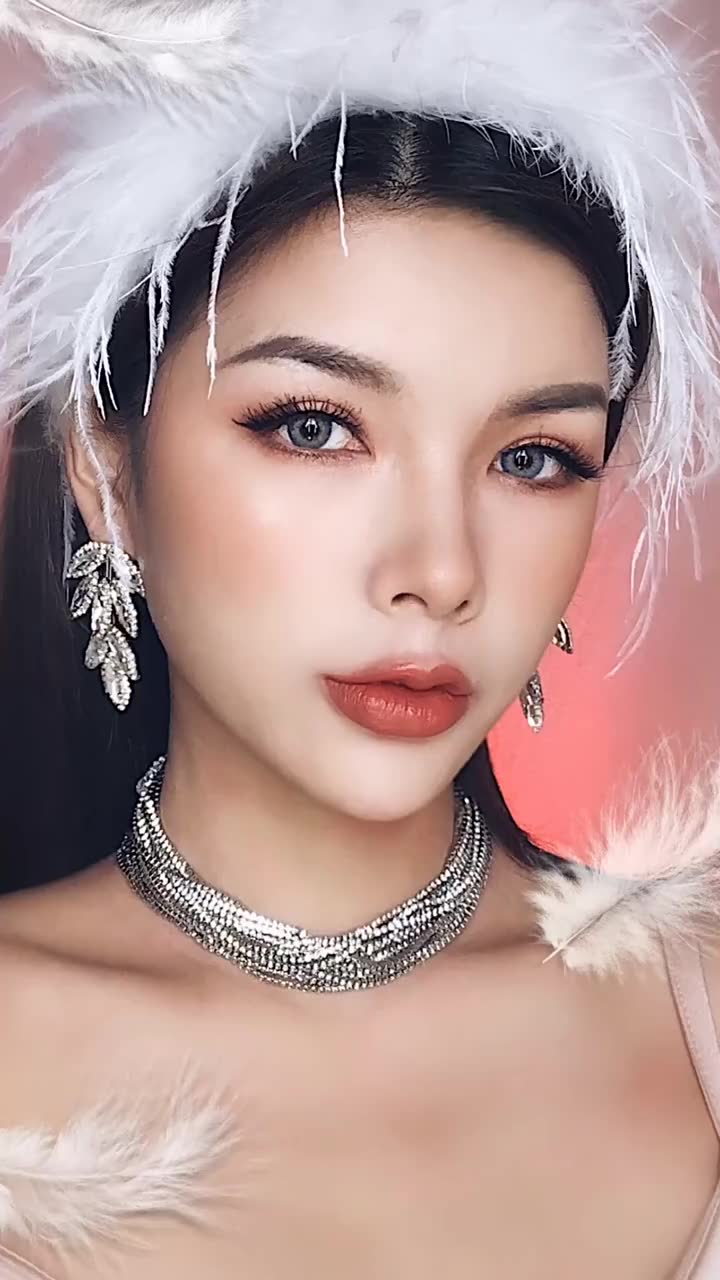 钻石白天鹅太美了 裴珠泫仿妆